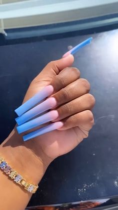 Cute Summer Nails Designs Pretty, Pretty Art Ideas, March Hairstyles, Cute Nails Black, Art Ideas Aesthetic, Nana Nails, Summer Nails Designs, Aqua Nails, Cute Summer Nail Designs