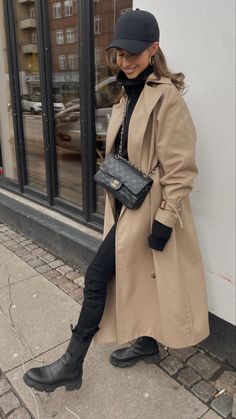 Oversized Trench Coat Outfits, Africa Trip, American Dress, Trench Coat Outfit, Stylish Fall Outfits, Corporate Fashion, Trench Coat Style, Uni Outfits, Streetwear Fashion Women