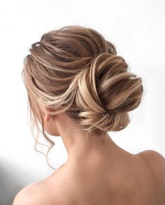 Hairstyles Elegant Classy, Messy Wedding Updo, Prom Hair Updo Elegant, Weddinghair Updo, Updo Chignon, Hairstyles Elegant, Unique Wedding Hairstyles, Updo Bridal, Updo Ideas