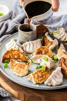 Best Asian Appetizers Pork Gyoza Recipe, Pork Gyoza, Japanese Dumplings, Bar Restaurant Design, Pan Fried Dumplings, Architecture Restaurant, Dumpling Filling, Pork Dumpling