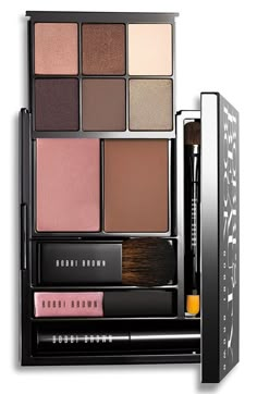 Travel Makeup Palette, Sephora Eyeshadow Palette, Makeup Products Sephora, Sephora Eyeshadow, Cute Eyeshadow Looks, Minimalist Makeup, Bobbi Brown Makeup, Lip Palette