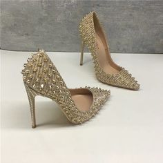 Super Sassy Baby Stud Gold Style Heels 35-42 Eu Must Have !!! Comment 10 Cm Or 12 Cm Height Two Height Available ! Luxury Gold Court Shoes With 4-inch Heel, Glamorous Gold Court Shoes For Evening, Elegant Spiked Heels For Formal Occasions, Luxury Gold Court Shoes For Party, Elegant Formal Heels With Spikes, Luxury Spiked Pointed Toe Heels, Luxury Spiked Heels For Party, Formal Spiked Closed Toe Heels, Elegant Spiked Round Toe Heels