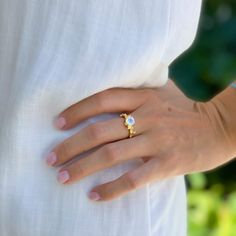 This leaf moonstone ring is intricately designed in 14k gold plating over sterling silver. It is a very unique piece just like the person wearing it! Moonstone is considered to be a stone of "New Beginnings". It can help you stabilize your emotions and enhance your intuition.