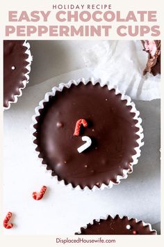 chocolate peppermint cups with the words easy chocolate peppermint cups