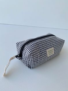 Padded case and zip closure. It is a great gift since it can be personalized. Options: Plumetí green Vichy pink vivhy gray Measurements: 18X7X8cm Office School, School Supplies, Office And School Supplies, Spain, Light Blue, Great Gifts, Etsy Uk, Green, Pink