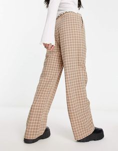 Pantalones y leggings de Reclaimed Vintage Prenda exclusive en ASOS Diseño a cuadros Cinturilla elástica Bolsillos laterales Pernera ancha Check Design, Cheque Design, Reclaimed Vintage, Gingham, Must Haves, Topshop, Asos, Wide Leg, Trousers