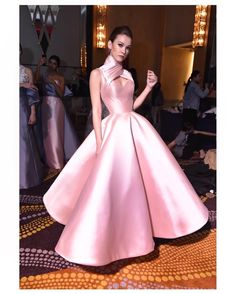 See this Instagram photo by @markbumgarner • 9,852 likes Unique Cocktail Dresses, Pink Dress Fashion, Cheap Evening Dresses, Evening Dress Fashion, Prom Dresses Online, Evening Dresses Elegant, Prom Dresses Ball Gown, Feminine Dress, Cheap Prom Dresses