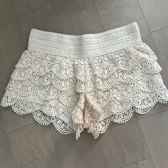 Nwot Crochet Shorts Adorable For Summer Size Xs Beige Lace Short Bottoms, Vacation Shorts With Crochet Trim, Summer Shorts With Crochet Trim, Fitted Lace Shorts For Vacation, Beige Summer Bottoms With Crochet Trim, Summer Beige Bottoms With Crochet Trim, Beige Crochet Trim Bottoms For Spring, Beige Bottoms With Crochet Trim For Spring, Spring Beige Bottoms With Crochet Trim