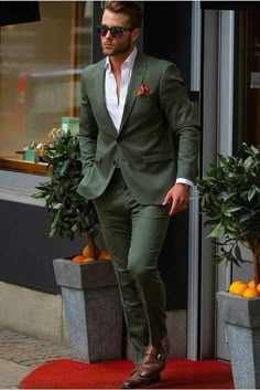 Green Wedding Tuxedo For Groom, Semi Formal Groom Attire, Green Suit Men, Olive Green Suit, Green Wedding Suit, Neon Prom Dresses, Sisters Wedding, Wedding Outfit Men