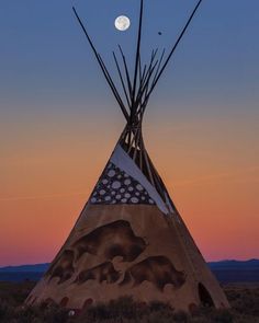 Hunter Moon, Western Pictures, Treehouse Ideas, Eco Construction, Native American Spirituality, Financial Quotes, Tee Pee