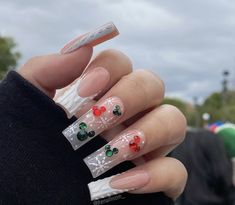 Long Disney Acrylic Nails, Winter Gel X Nails, Disney Holiday Nails, Latina Acrylic Nails, Disney Themed Nails Acrylic, Disney Nails Acrylic, Stiletto Nails Design, Disney Christmas Nails, Disneyland Nails