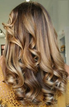 Melt Balayage, Honey Balayage, Color Melt, Highlights Curly Hair, Colored Hair Tips, Golden Blonde Hair, Grad Ideas