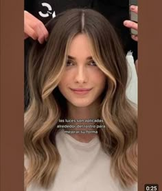 Highlights Brown Hair Balayage, Face Framing Hair, Rambut Brunette, Hair Contouring, Brown Hair Inspo, Brunette Hair With Highlights, Money Piece, Brown Hair With Blonde Highlights, Brunette Balayage Hair