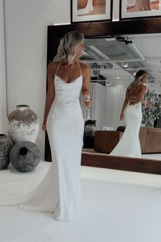 Luxury White Halter Dress For Wedding, Luxury White Prom Bodice, Luxury Satin Mermaid Wedding Dress, Luxury White Mermaid Dress With Fitted Bodice, Luxury Wedding Dress With Silk Lining, Wedding Dresses Classy Lahava, Elegant Satin Wedding Dress Halter, Luxury White Gown With Lace Bodice, Cheap Stretch Wedding Dresses