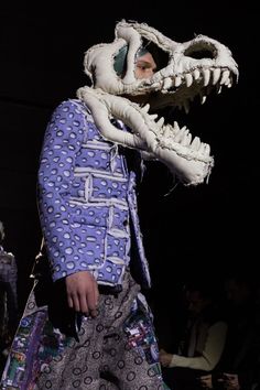 Comme des Garçons Homme Plus AW18 Mask by Shimoda Masakatsu Dinosaur Fashion, Dinosaur Head, Theatre Costumes, Slow Fashion, World Of Fashion