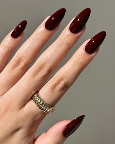 Mocha Nails, Cherry Mocha, Burgundy Nail Designs, Dark Red Nails, Fall Manicure, Fall Nail Trends, Almond Nails Designs, Red Nail Designs