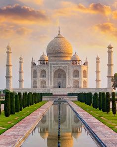 the tajwa is one of the most beautiful buildings in the world