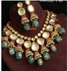 Heavy Meenakari Jadau Kundan Handmade Kundan Bridal Choker set, Tanjore Semiprecious Stone Kundan Necklace, customizable Indian Jewelry Set Bridal Jewellery Earrings, Kundan Jewellery Set, Indian Jewelry Earrings, Perhiasan India, Indian Bridal Jewelry Sets, Antique Jewellery Designs, Jewelry Set Design, Indian Jewellery Design Earrings, Antique Jewelry Indian