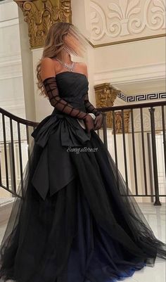 Dress With Gloves, Strapless Prom Dress, 2024 Prom, Classy Prom Dresses, Tulle Evening Dress, Dark Feminine Aesthetic, Looks Party, Dresses Modest