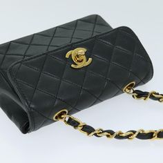 Brand: Chanel Model: Timeless Color: Black Material: Leather Inclusions: dustbag Dimensions: W13.5cm x H8.5cm x D4.5cm / Shoulder Drop:56cm Serial number: 1879633 Country of origin: France Condition: AB - good condition. Chanel , a world-famous brand, is known for its distinctive and durable style . The Chanel mini black padded shoulder bag, made in France, is a symbol of timeless elegance and sophistication. Designed specifically for women, this accessory embodies the luxury and emblematic know Chanel 2.55 Mini, Chanel White Mini Flap Bag, Chanel Mini Bag Set, Chanel Mini Shopping Bag, Black Mini Chanel Bag, White Shoulder Bags, Dior Shoulder Bag, Celine Shoulder Bag, Small Shoulder Bags