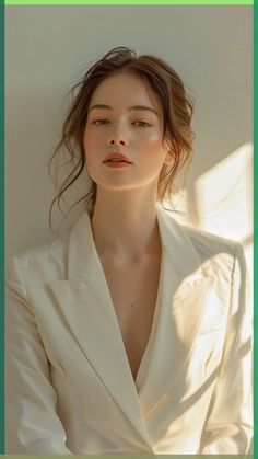 Face Model Poses Portrait Photography, Minimalist Portrait Photography, Potrait Refrences Women, Female Photography Poses, Female Pose Reference Photo, Female Photoshoot Poses, Female Photoshoot Ideas, Female Model Face, Female Portrait Reference