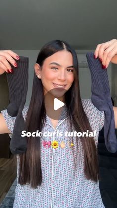 Hanna Atri on Instagram: "Sock curls tutorial 🧦🌼✨  Comenta si vas a intentarlo🫰🏻  #hairtutorial #hairideas #hairtrends #hairtips" Sock Curls Tutorial, Sock Curls, Curls Tutorial, Curl Tutorial, Girl Hair, Hair Hacks, Hair Trends, Hair Tutorial, Girl Hairstyles