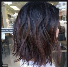 Brunette Textured Long Bob, Short Balayage Dark Hair, Choppy Shoulder Length Bob Hairstyles, Short Black Hair Dye Ideas, Dark Brown Long Bob With Highlights, Dark Chocolate Balayage Short Hair, Textures Bob Haircut, Black Brown Hair Short, Black And Brown Balayage Short Hair