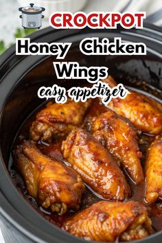 Close-up of honey chicken wings in a crockpot with a rich glaze, ready to be served. Crockpot Wings Recipe, Crockpot Honey Chicken, Crockpot Bbq Chicken Wings, Crockpot Wings, Crockpot Chicken Wings, Crock Pot Chicken Wings, Wings Recipe Crockpot, Honey Chicken Crockpot, Wings Slow Cooker