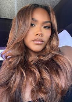 Brown Makeup Aesthetic, Pretty Girl Aesthetic, Chocolate Brown Hair Color, Quick Weave Hairstyles, Dyed Hair Inspiration, Hairdos For Curly Hair, Pretty Skin