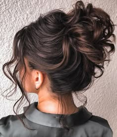 Wedding Hairstyles For Short Hair, Short Bridal Hair, Short Hair Bride, Easy Hairdos, Short Hair Bun, Curly Wedding Hair