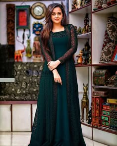 Full Frock, Shalwar Designs, Mehndi Dress For Bride, Long Frocks For Girls, Gown Dress Party Wear, Dresses For Bride, Mehndi Dresses, Long Frock Designs