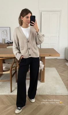 London School Outfit, Casual Sweater And Leggings Outfit, Cool Teacher Outfits Casual, Thrifty Business Casual, Cropped Slacks Outfit, Morning Outfit Breakfast, Comfy Period Outfit For Work, Classic Timeless Outfits For Women, Casual Outfits With Slacks