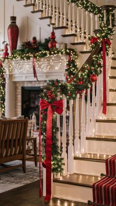 Decorated Stairs, Bday Aesthetics, Red And White Christmas Decor, White Christmas Decor Ideas, Ideas Decoracion Navidad, Outdoor Christmas Decoration Ideas, Christmas Stories, Christmas Dreaming