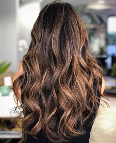 24 Light Brown Hair with Highlights Ideas For Brunettes Balayage Brown Hair, Caramel Balayage Highlights, Balayage Long Hair, Balayage Brown, Hair Color Caramel, Caramel Balayage, Caramel Hair, Brown Hair Balayage