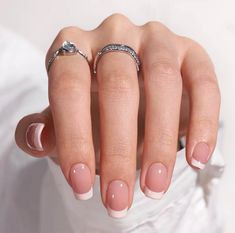 Experience the timelessly elegant yet daringly soft French manicure! Amazon Nails, Press On Nails Square, French Tip Press On Nails, Short Press On Nails, Nagel Tips, Nails Square, Spring Nail, Soft Gel