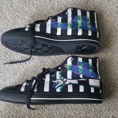 Brand New Sandworms Design From Beetlejuice . These Are Not Converse, They Are A No Brand Shoe. Design Shoes, Shoes Color, Mens Green, Beetlejuice, No Brand, Mens Shoes Sneakers, Black Green, Shoe Brands, Designer Shoes