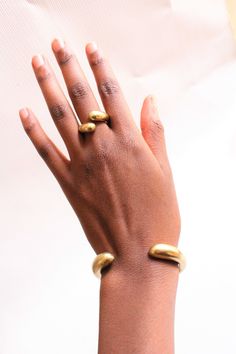 Handcrafted in Nairobi, Kenya. A beautiful,unique brass cuff that is a must have for all! The cuff is adjustable. This listing is only for the cuff. SHIPPING Express shipping (via DHL) takes 2-4 WORKING DAYS to be delivered to you. Beaded Headpiece, Headpiece Jewelry, African Earrings, Nairobi Kenya, Brass Cuff, Head Jewelry, Brass Bracelet, Ethnic Earrings, Gold Cuffs