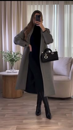 Fancy Casual Outfits, Clean Outfits, Trendy Mom Outfits, Outfit Elegantes, New Look Fashion, Modesty Outfits, Sleek Dress, Cold Outfits