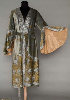 1912 Fashion, Fashion 1910, Augusta Auctions, Paul Poiret, Tea Gown, 1910s Fashion, Light Sage Green, Vintage Textile