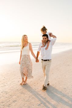 Siesta Key Family Photography | Jonelle Forbes Photography Siesta Key Beach, Wedding Portrait Photography, Siesta Key, Beach Portraits, Sarasota Florida, Family Beach, Florida Wedding