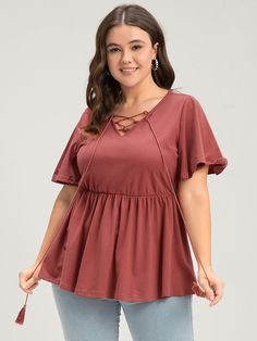 BloomChic Plus size clothing for women. You'll actually want to wear. Shop women's clothing sizes 10-30. With new styles added daily, you'll always find something to love. Free shipping on order $69. Free return for first order. Just shop now. Color:Salmon Type:T-shirts Neckline:V Neck Lace Up T Shirt, Womens Trendy Tops, Love Free, Plus Size Clothing For Women, Neck Ruffle, Womens Clothing Sizes, Style House, Sleeve Detail, Clothing For Women