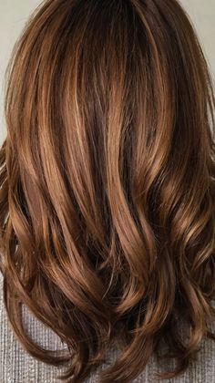 Medium-Length Hairstyles for Women Over 60 Shoulder Length Curls, Straight Lobs, Medium Length Bobs, Curly Lob, Side Swept Curls, Chestnut Hair, Lasting Curls, Medium Hair Color, Chestnut Hair Color