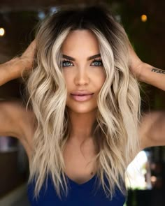 70 Devastatingly Cool Haircuts for Thin Hair in 2024 Platinový Blond, Fall Blonde Hair, Dark Roots Blonde Hair, Blonde Hair Inspiration, Balayage Hair Blonde, Blonde Hair Looks, Long Blonde, Haircuts For Long Hair, Hair Inspiration Color