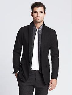 Tailored-Fit Black Cotton Blazer Collared Sport Coat For Business Casual In Fall, Business Casual Collared Sport Coat For Fall, Fall Business Casual Collared Sport Coat, Classic Single Breasted Blazer For Layering, Collared Business Casual Blazer For Fall, Collared Blazer For Business Casual In Fall, Collared Semi-formal Outerwear For Fall, Business Casual Collared Blazer For Fall, Semi-formal Collared Outerwear For Fall