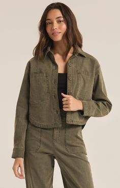 Step up your casual game with this collared crop jacket, featuring a flattering curvedhem and a washed effect for laid-back style. C Color: Green Composition: 62% Cotton, 36% Tencel, 2% Spandes Care: Machine Wash Cold, Hang to Dry Grape Leaf, Long Sleeve Outerwear, Casual Game, Cropped Denim Jacket, Laid Back Style, Cropped Jacket, Cultura Pop, Short Sleeved Sweaters, Cropped Denim