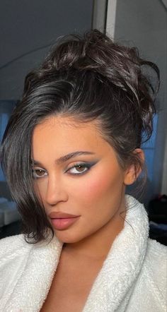 Kylie Makeup, Jenner Makeup, Kylie Jenner Makeup, Formal Makeup, Glamour Makeup, Make Up Inspo