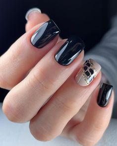 23  Classy Short Black Nails (2024) - DrExplains Short Black Nails, Nail Colors Winter, Nail Fashion, Nails 2024, Amazing Art Painting, Short Acrylic Nails, Mani Pedi, Black Nails, Short Nails