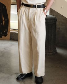 Commander Trousers Ver.2 Trousers Outfit Men, Summer Outerwear, Mens Tailor, Trouser Outfit, Dungarees Shorts, Pleated Trousers, Summer Jacket, Clothing Styles