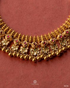 22kt Gold Antique Traditional Neckless Set | Harit Zaveri Jewellers | Ahmedabad, India | WhatsApp : +917016466150 Traditional Gold Jewellery, Short Gold Necklace, Unique Gold Jewelry Designs, Antique Gold Jewelry Indian, Bridal Jewelry Vintage