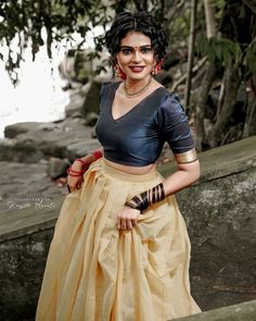 Kerala Skirt And Blouse Designs, Traditional Blouse And Skirt Designs, Onam Skirt And Crop Top Designs, 2023 Onam Outfits, Pattupavada For Women Design, Crop Top For Pattupavada, Skirt And Top Onam Special, Set Pattupavada For Women, Onam Outfits Blouse Designs